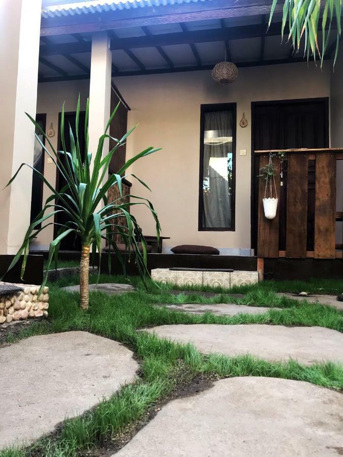 Jimador'S Homestay Gili Trawangan Exterior photo